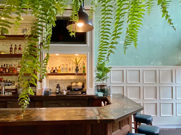  Friendly Neighborhood Cocktail Bar in San Francisco 