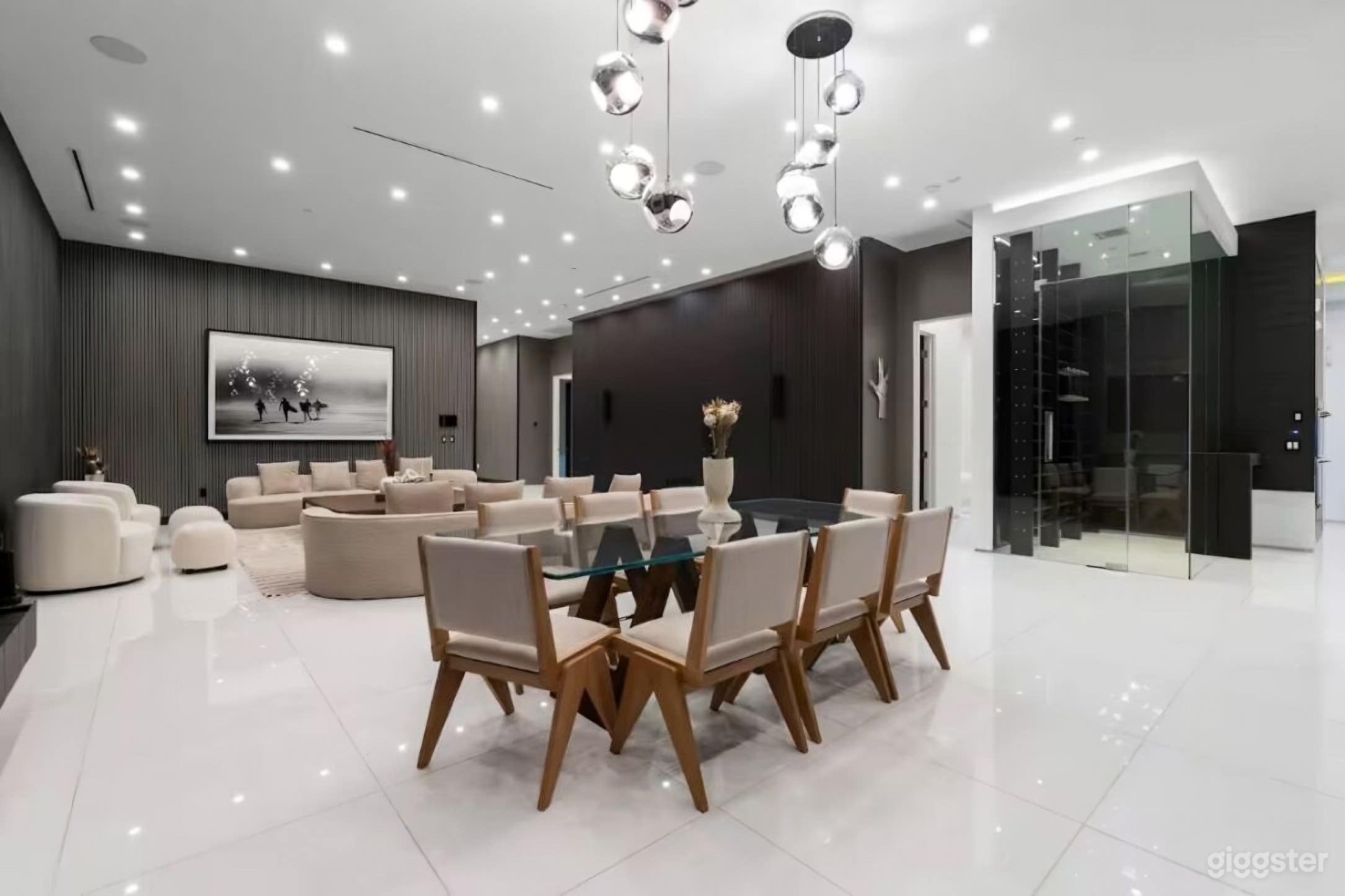 Lifestyle Content Space with Pool, Spa & Natural Light Photo 4