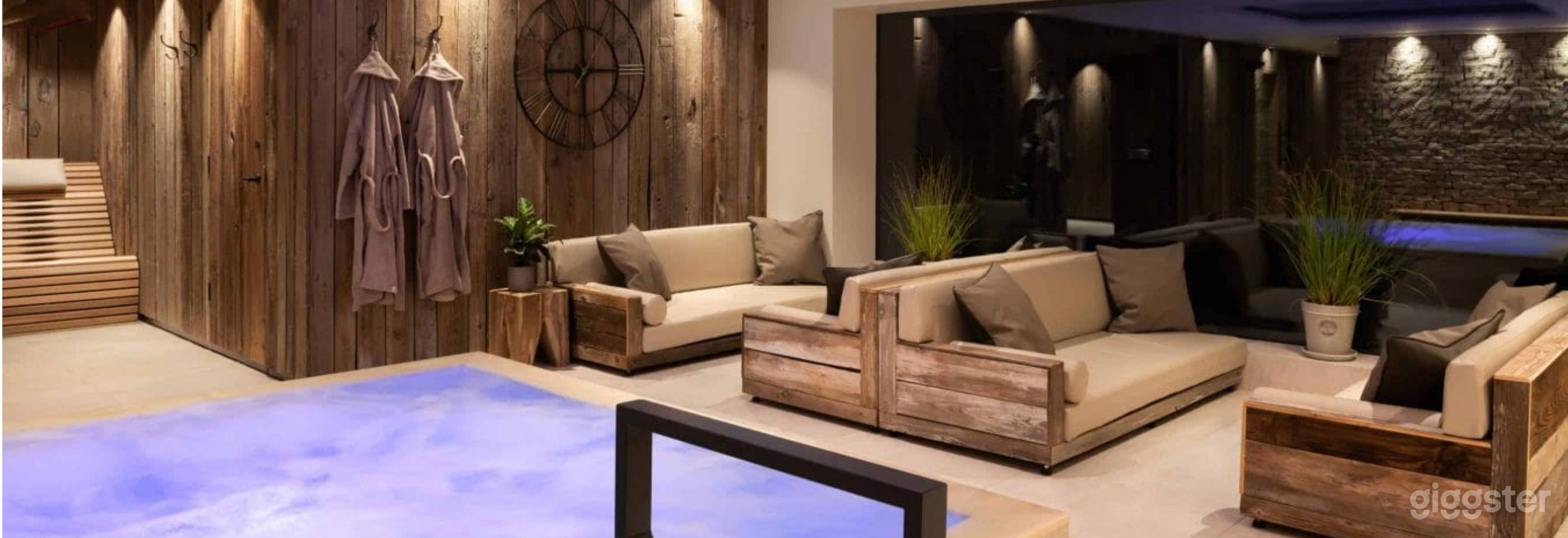 Luxury Health &amp; Wellness Converted Stone Farmhouse Photo 2