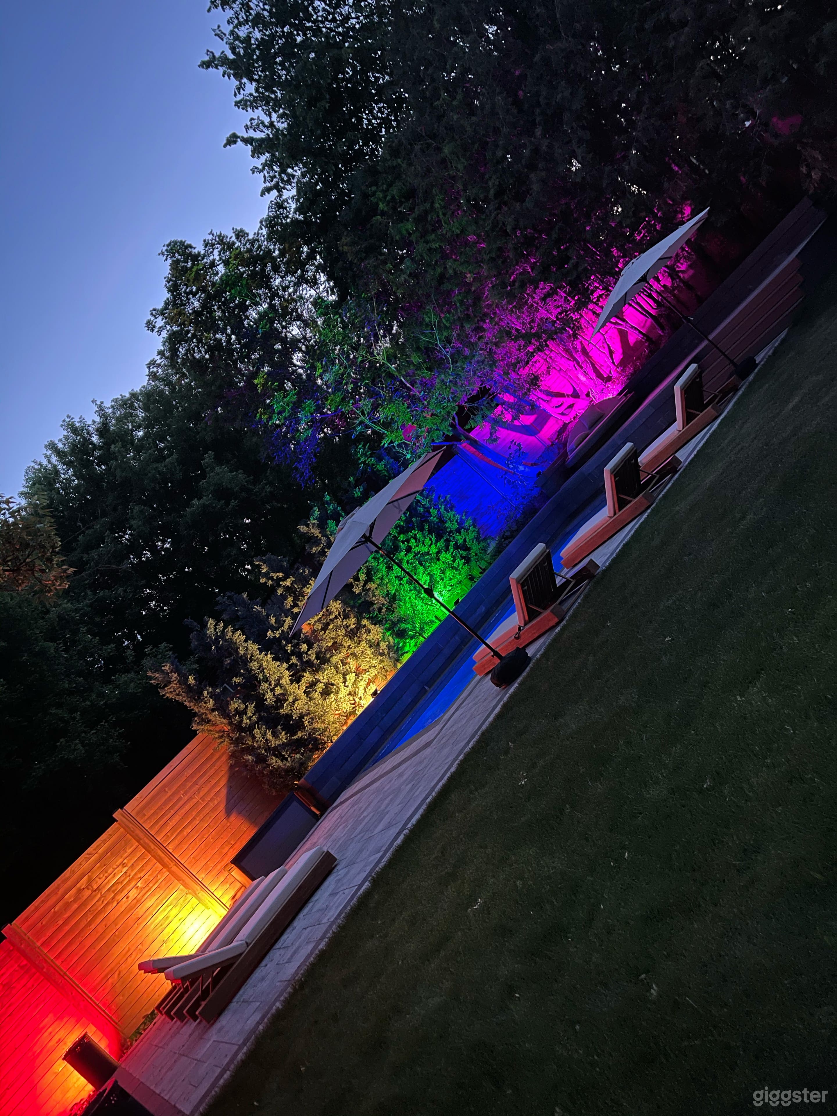 Luxe Hollywood Pool Photo 4