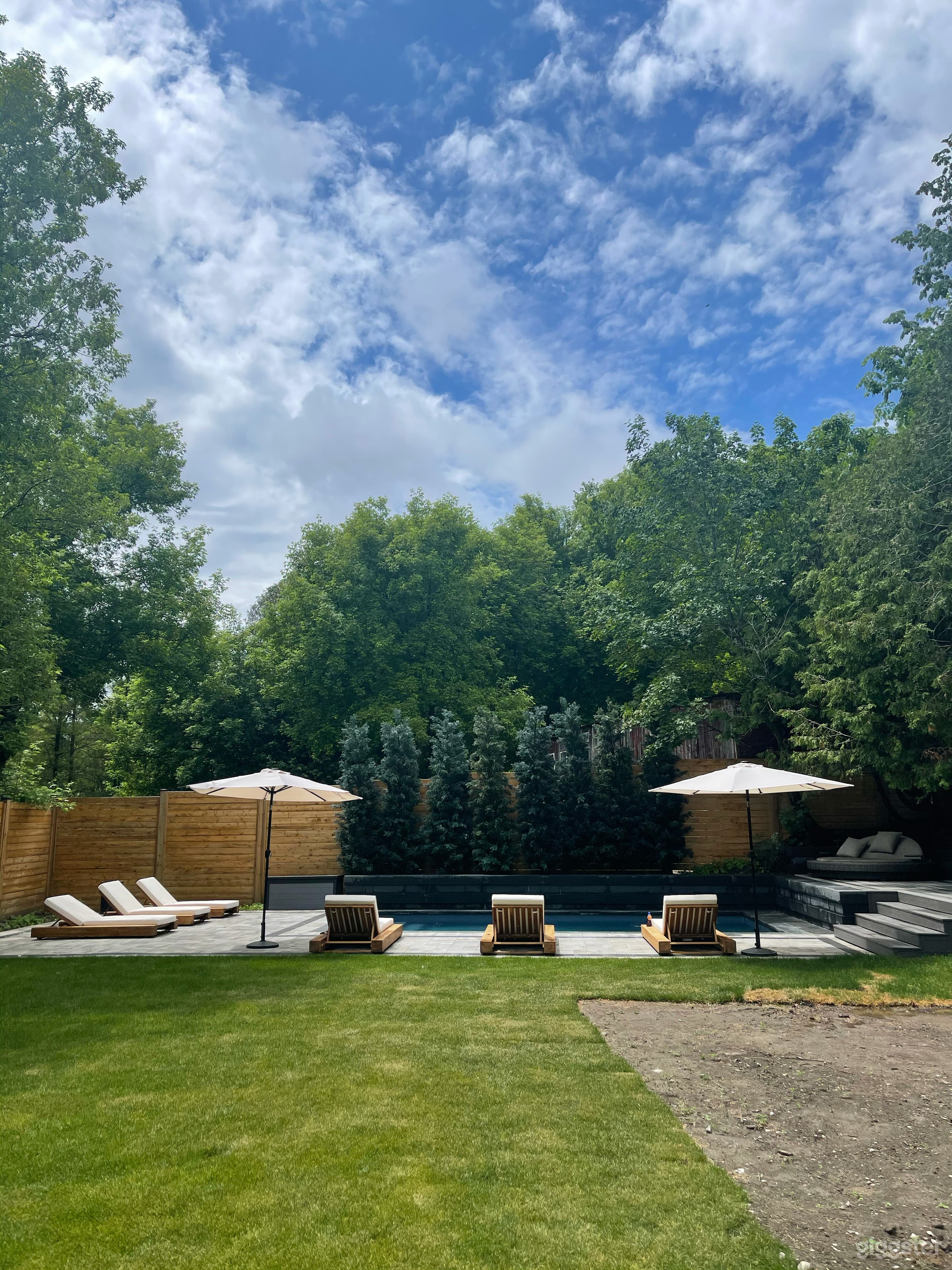 Luxe Hollywood Pool Photo 2