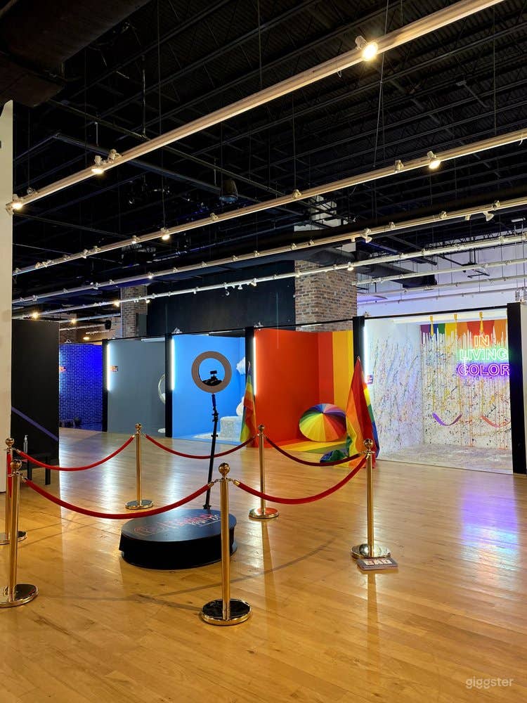 Ultramodern Selfie Museum in Byron Center Photo 2