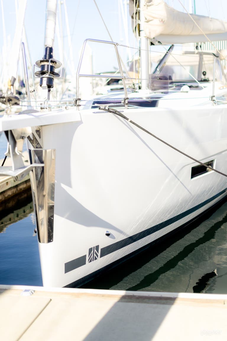  43’ Dufour 430 French Luxury Sailing Yacht 