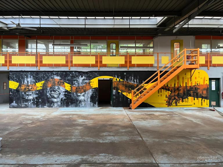  Friche industrielle de 3 800m² à moins d'une heure de Paris 