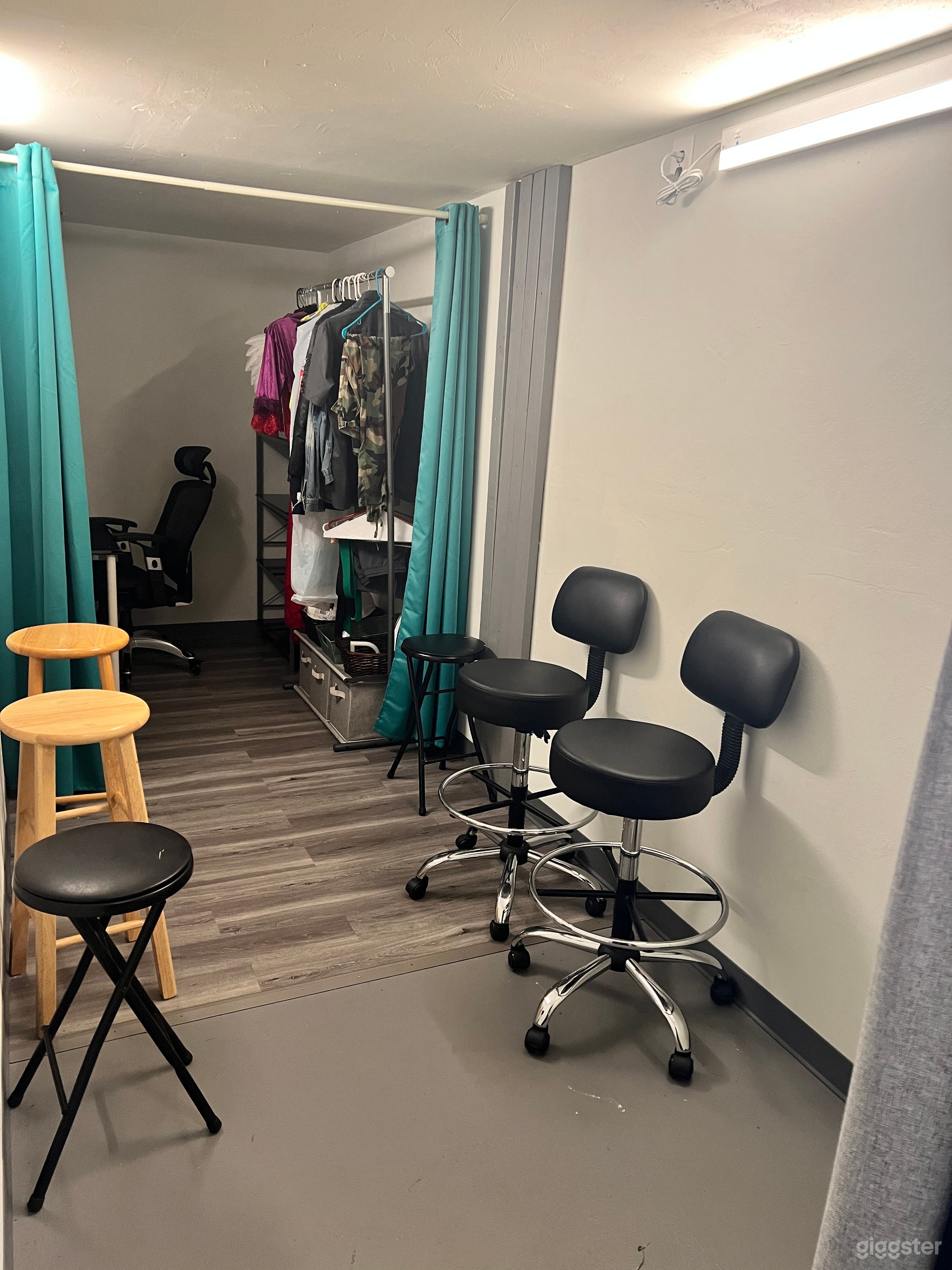 Dressing/Makeup Room