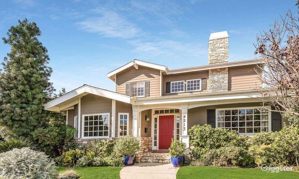 A secluded gorgeous backyard  pool in Studio City Photo 4