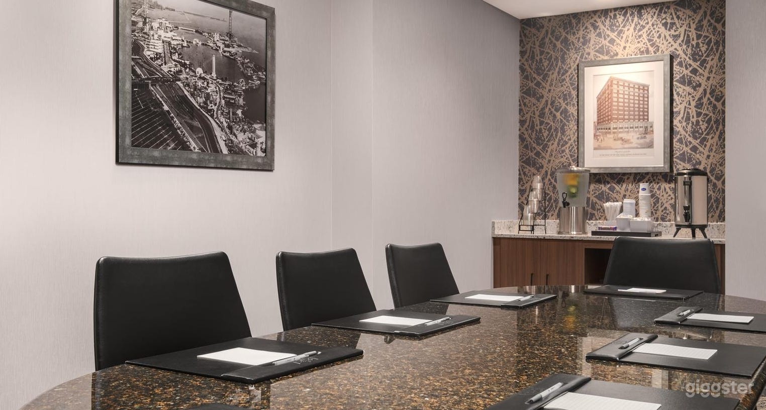Flexible Meeting Rooms in the Heart of Chicago Photo 4