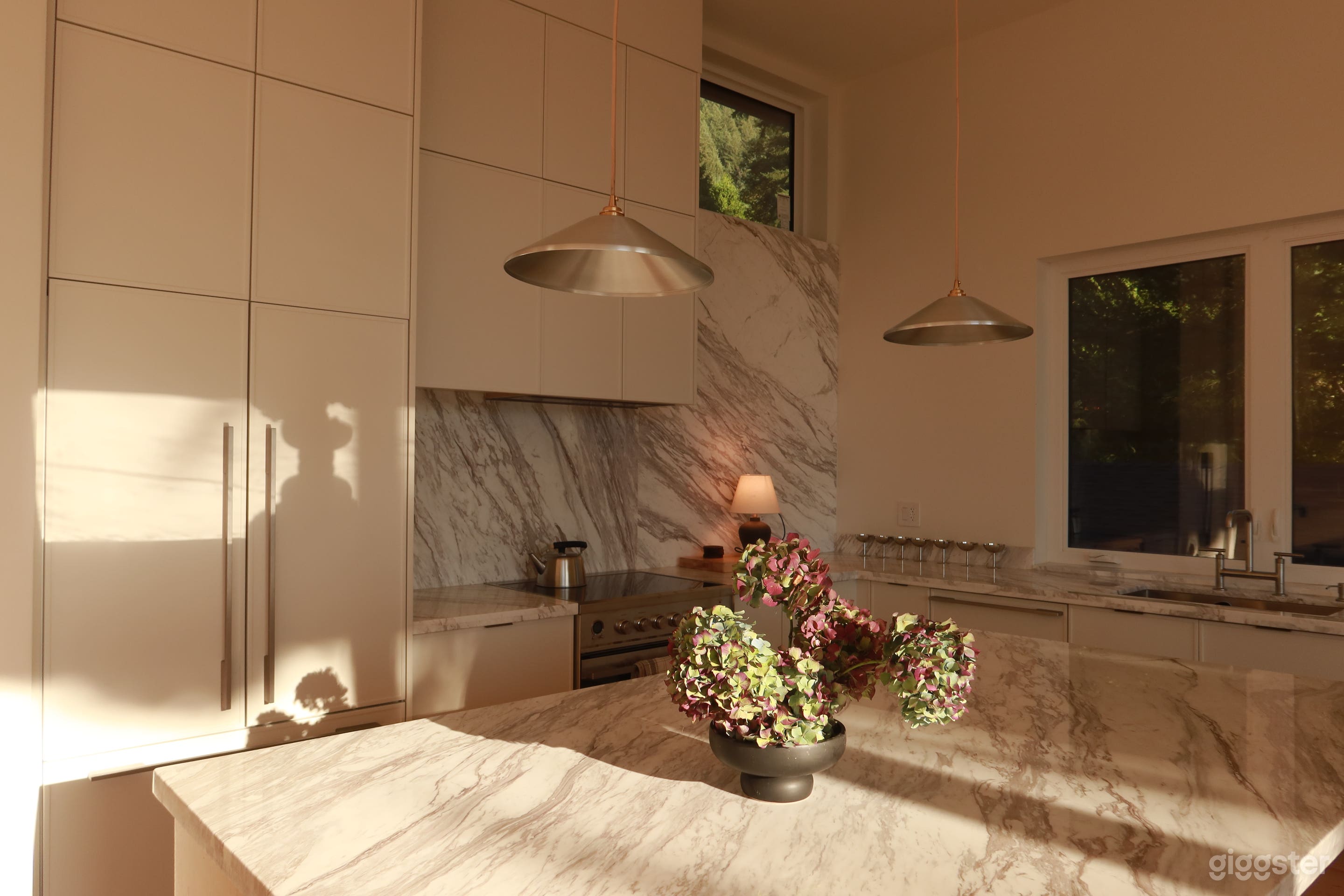 Design-Led Coastal Home Photo 4