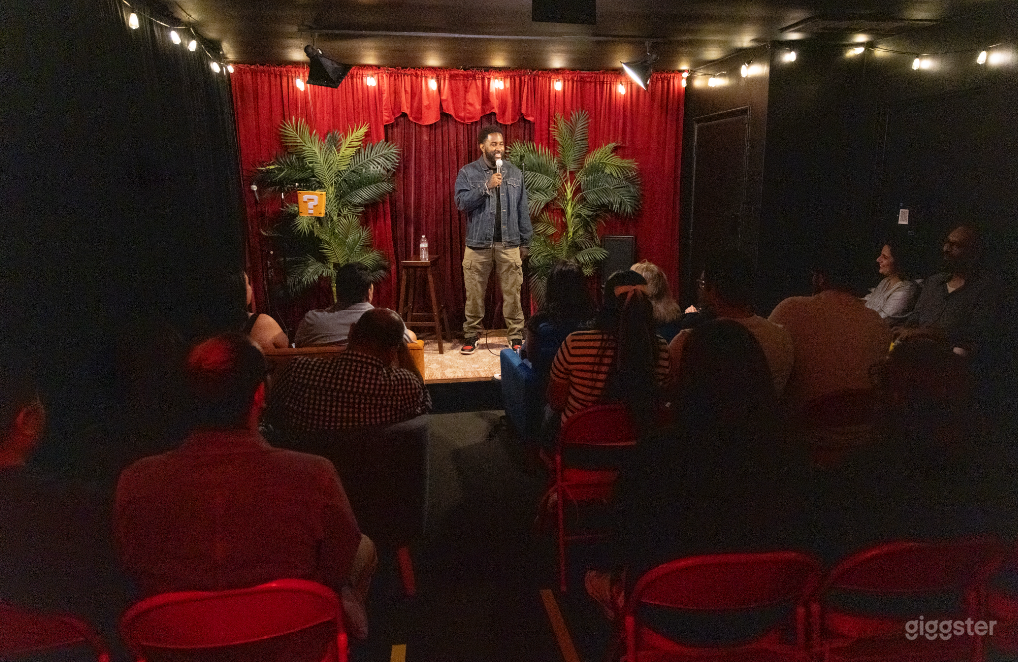 Fun comedy club theatre for filming, classes, shows Photo 2