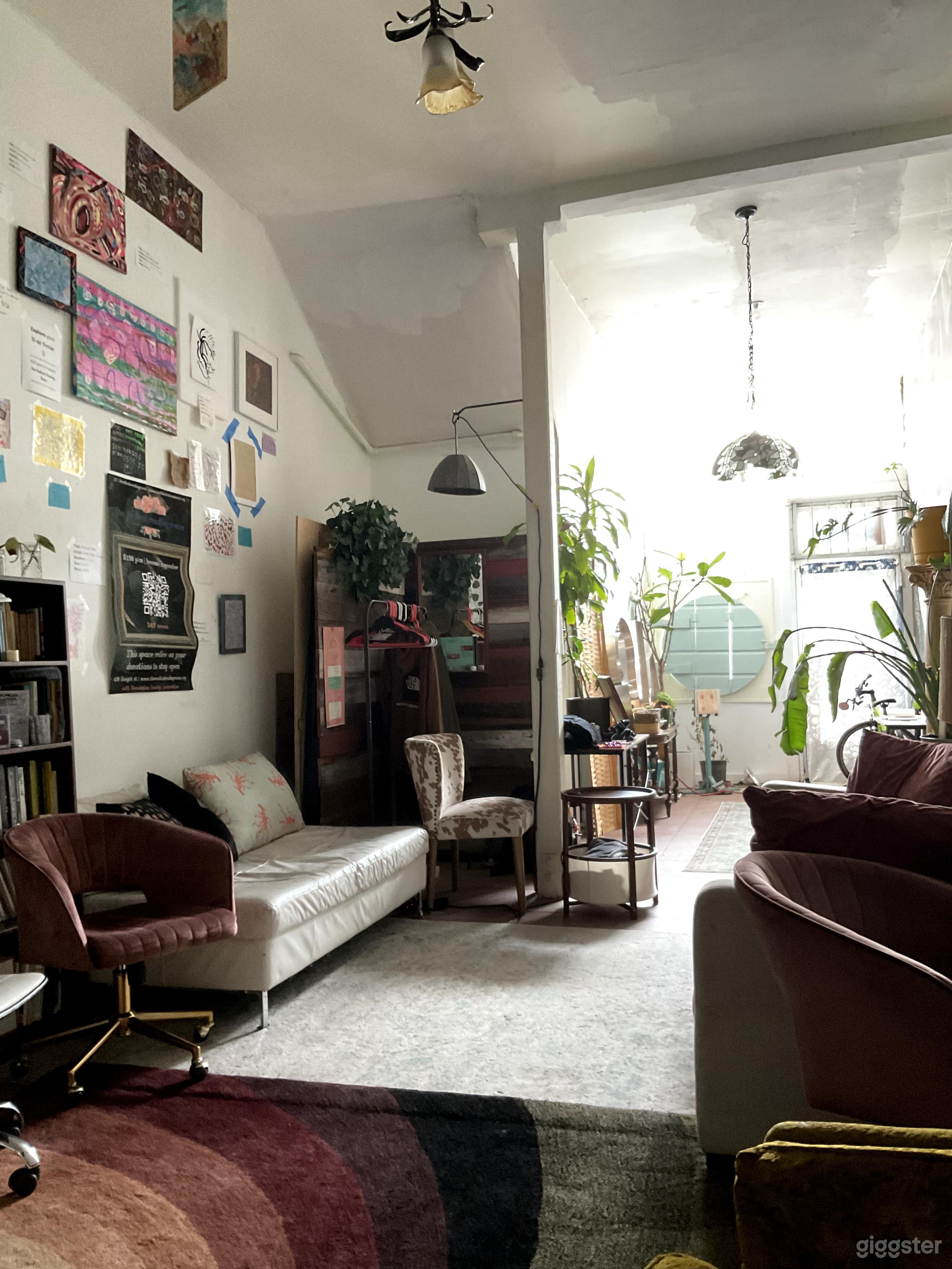 Bright Pop-up Space Photo 1