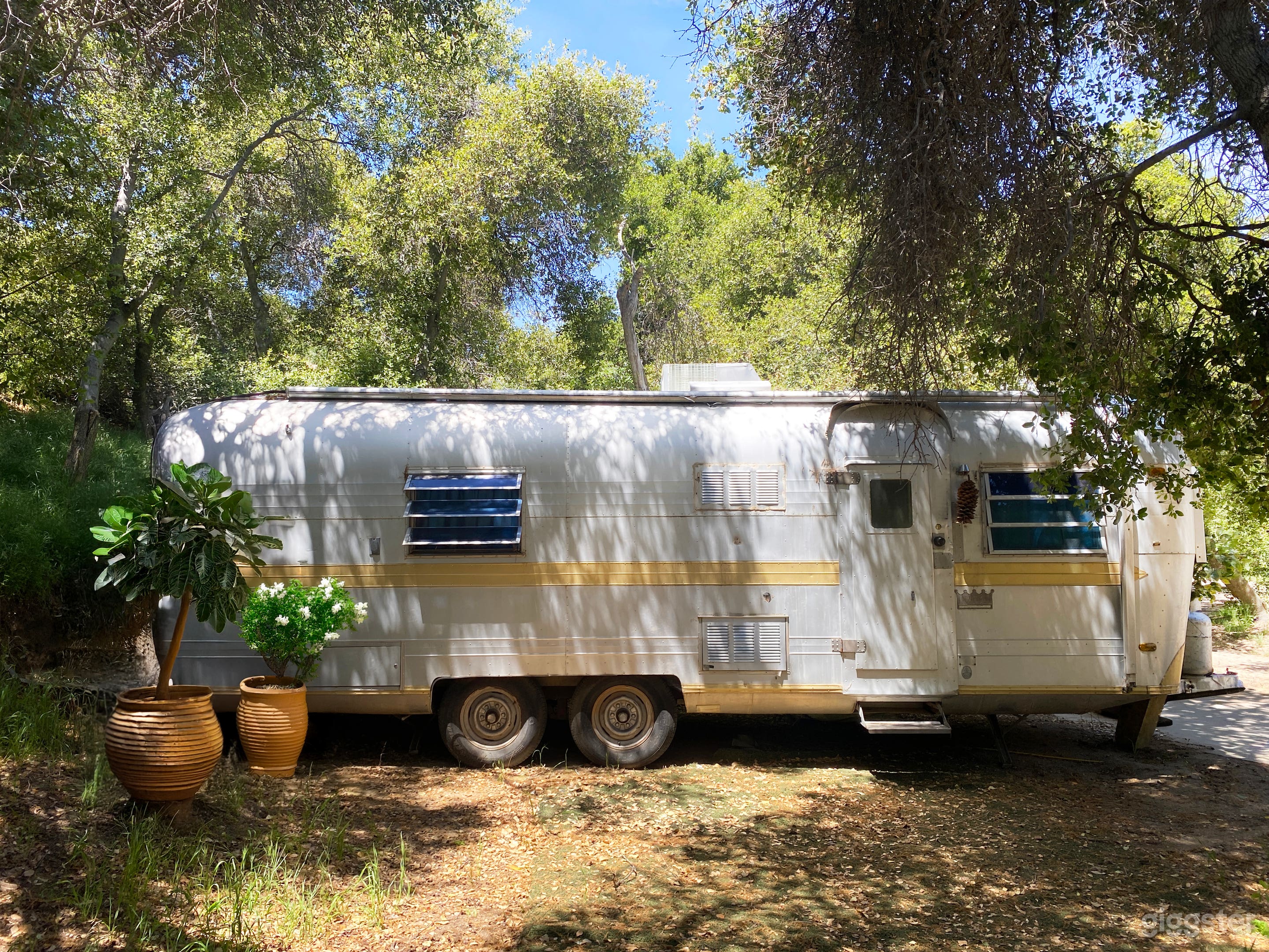 Vintage Streamline Imperial Trailer on High Desert Ranch Photo 1