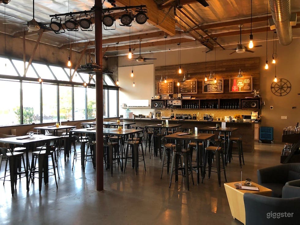 Bar &amp; Cafe 7609 Photo 2