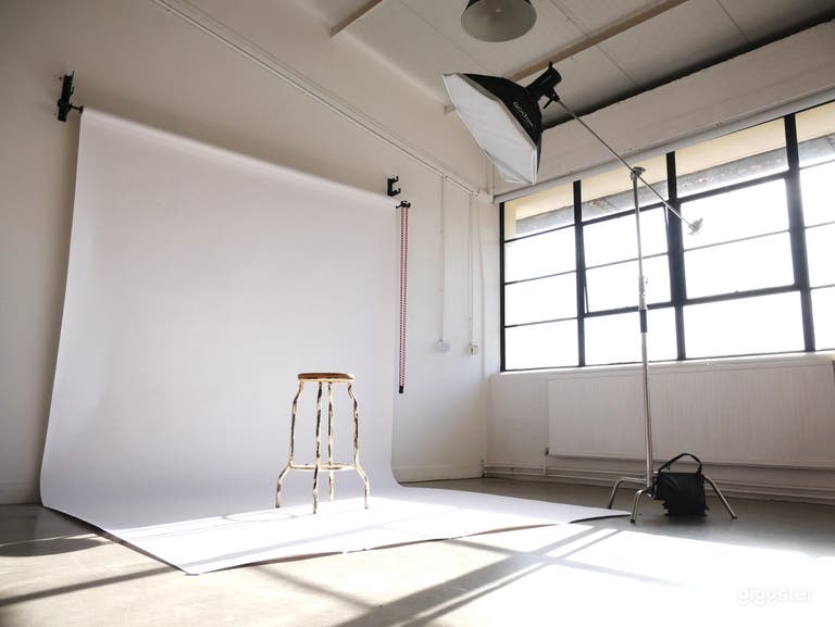  Versatile Creative Photography Studio - All kit included 