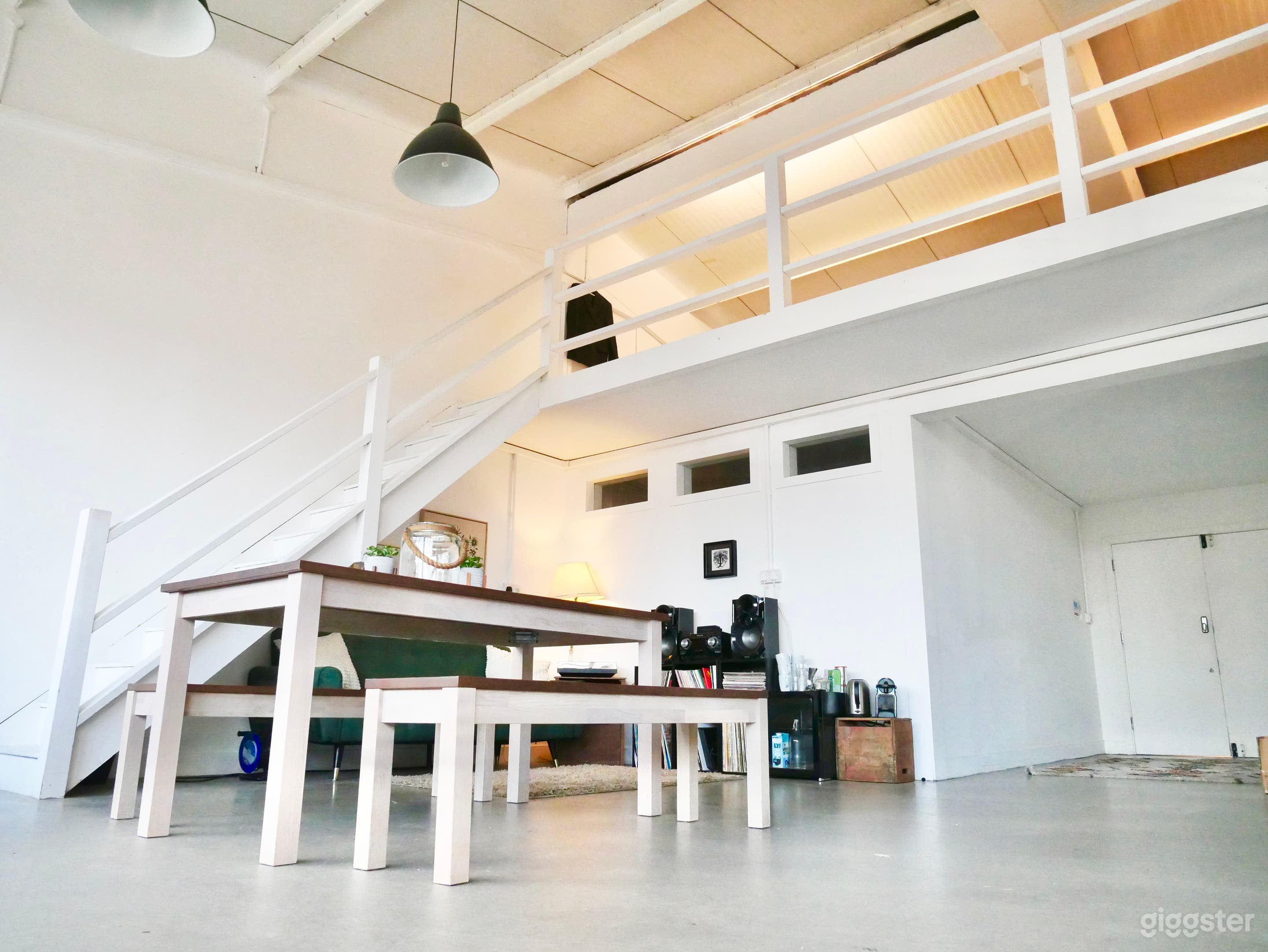 Versatile Creative Photography Studio - All kit included Photo 3