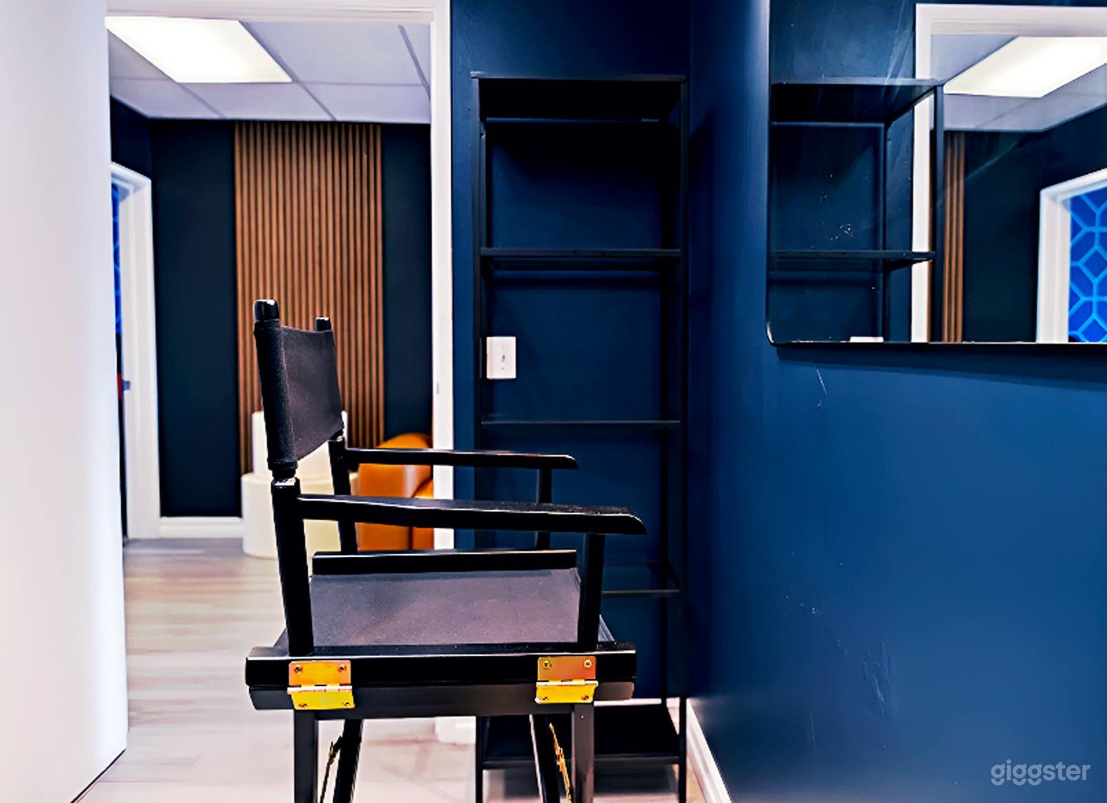 Soundproof Change Room Photo 2