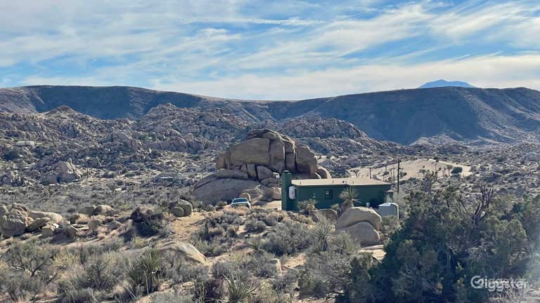  Dipping Pool with Views of Massive Boulders 