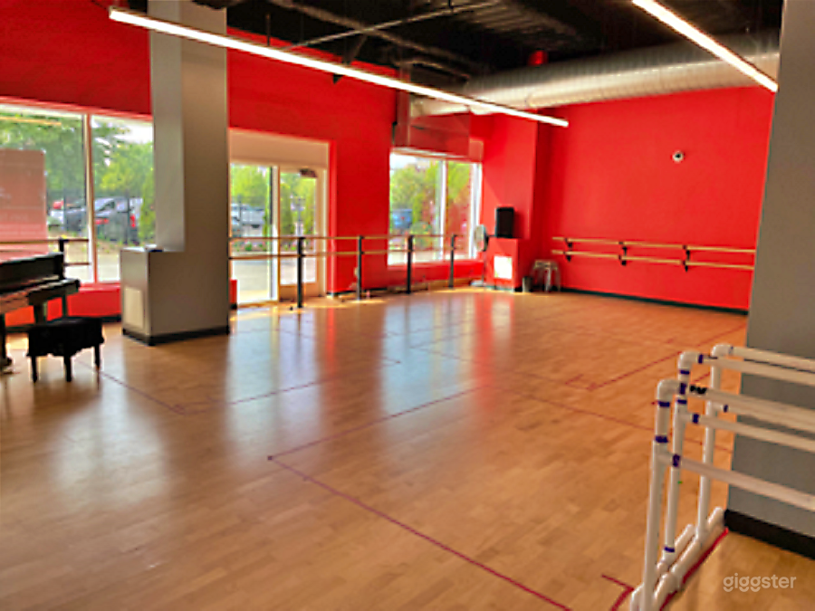 Vibrant Studio B Photo 1