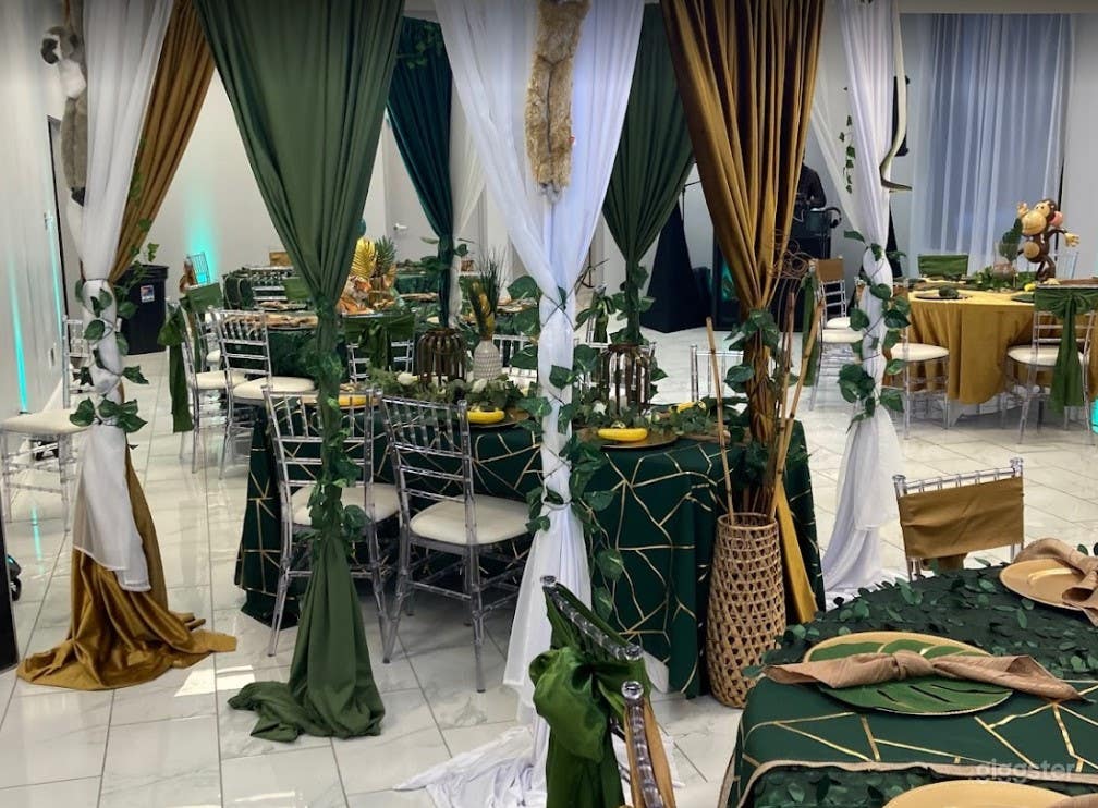 Bright and Spacious Event Space Southfield Photo 3