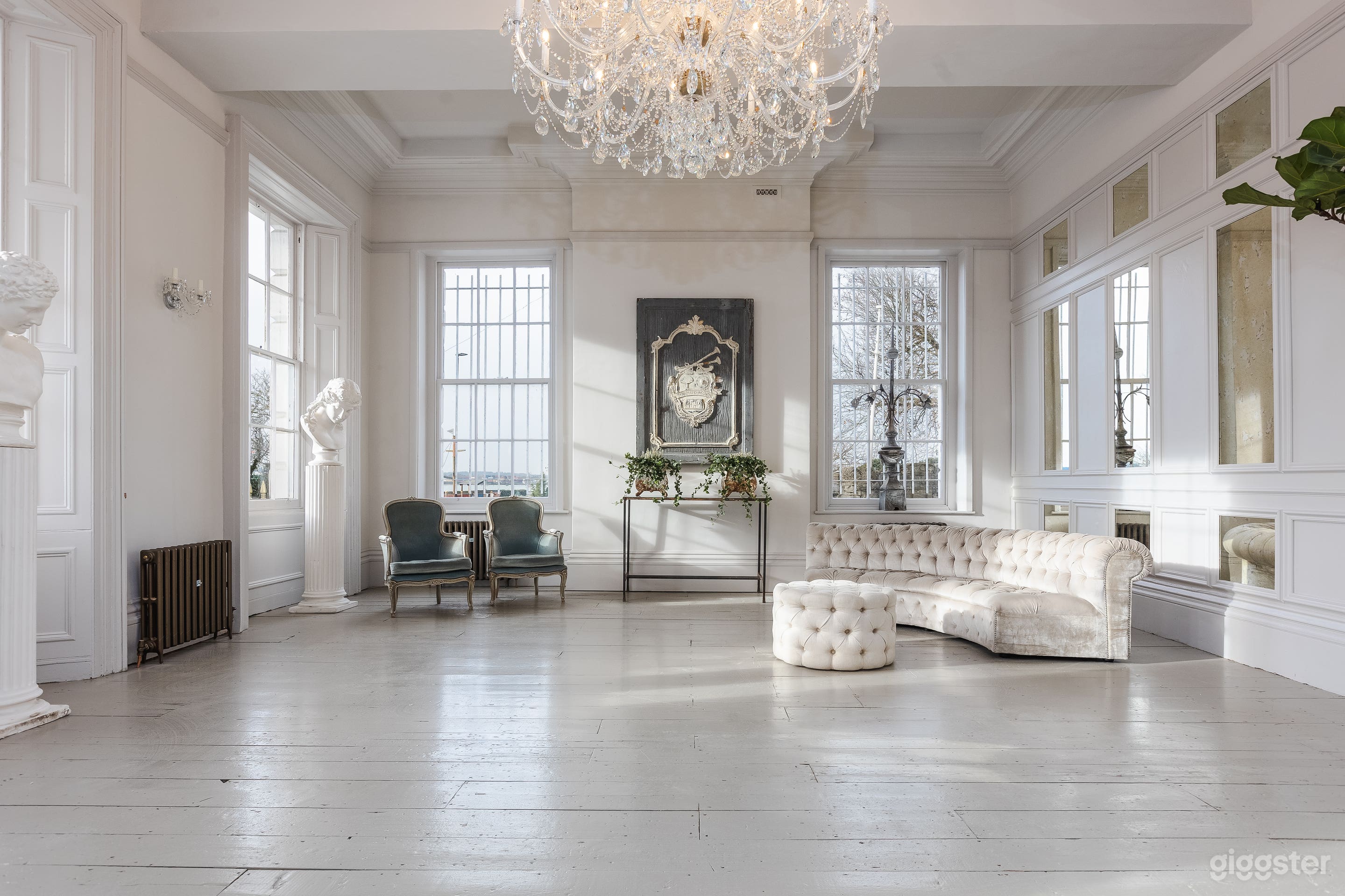 Urban Victorian Villa on seafront Photo 3