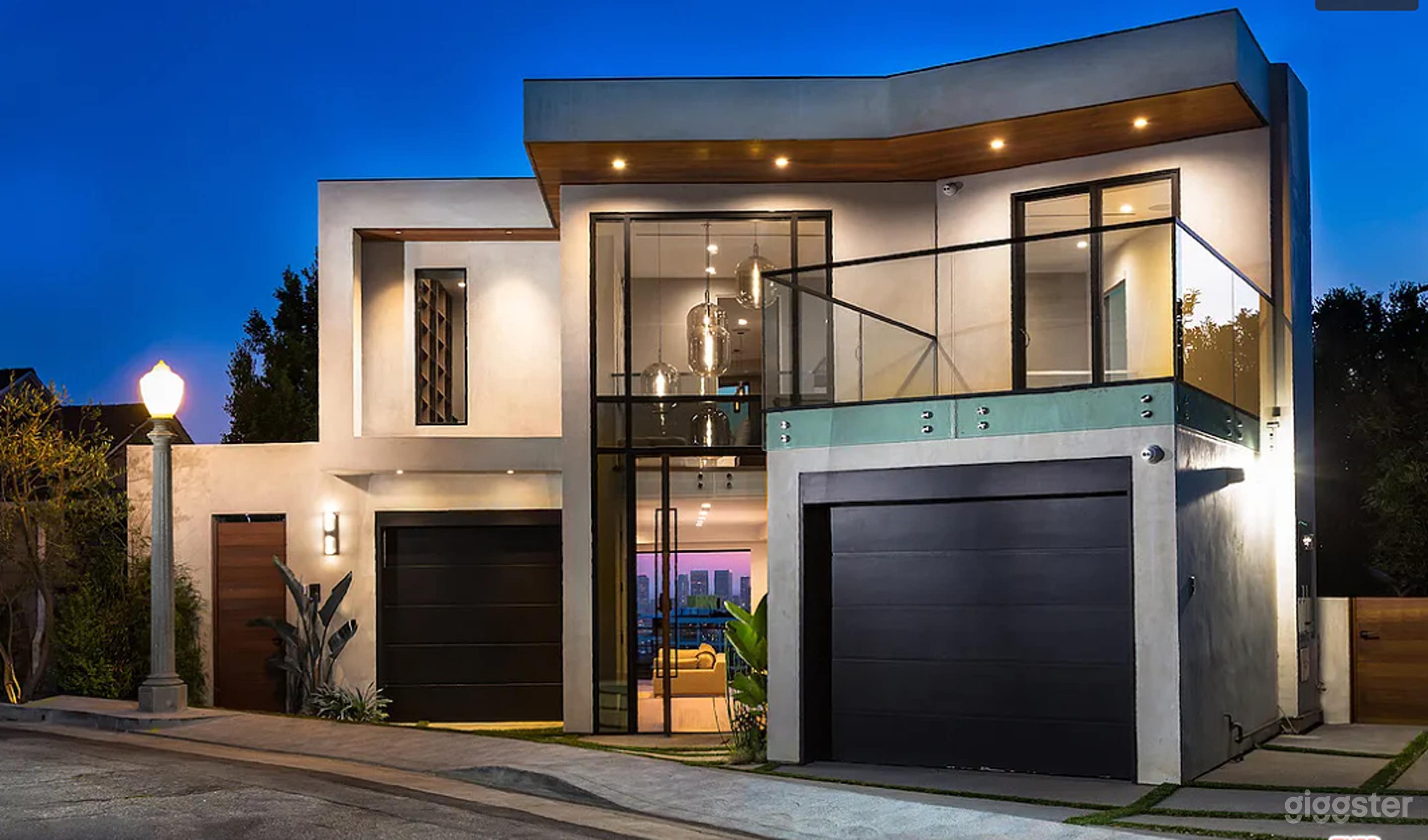 Luxury Hillside Villa with Panoramic Views, Pool & Elegance Photo 3