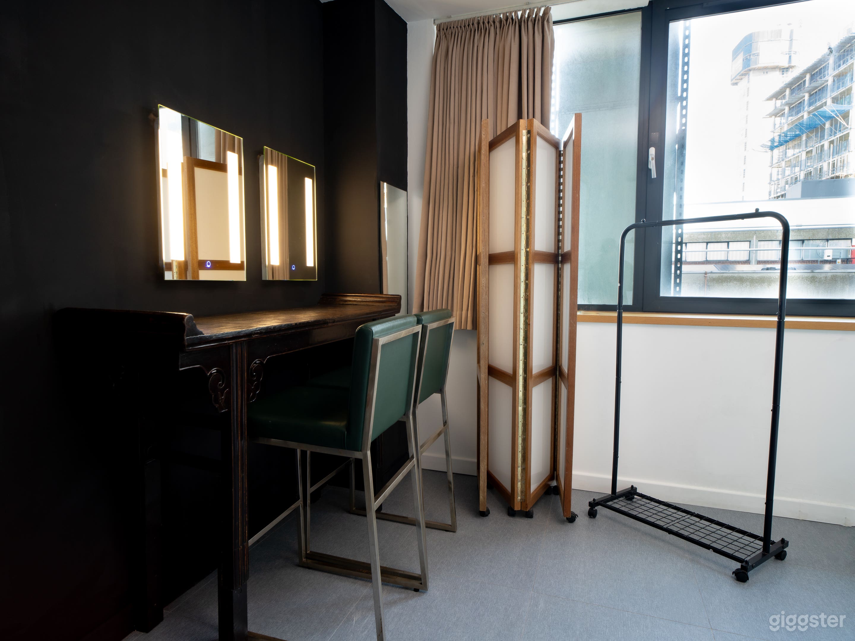 Infinity Cove Studio | Pro Lighting | Central London|studio1 Photo 4