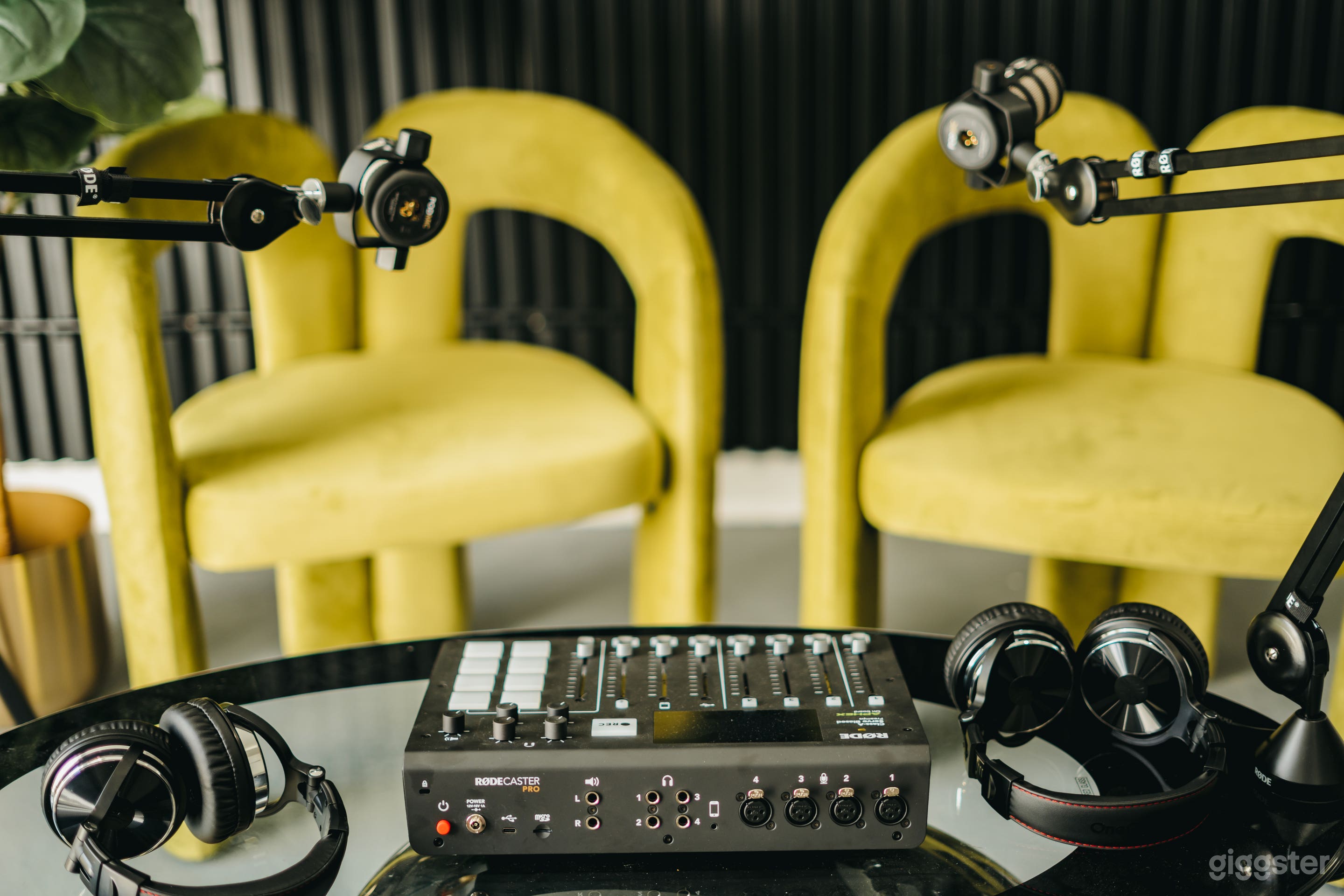 Modern Podcast and Photo Studio in Prince George's Photo 3