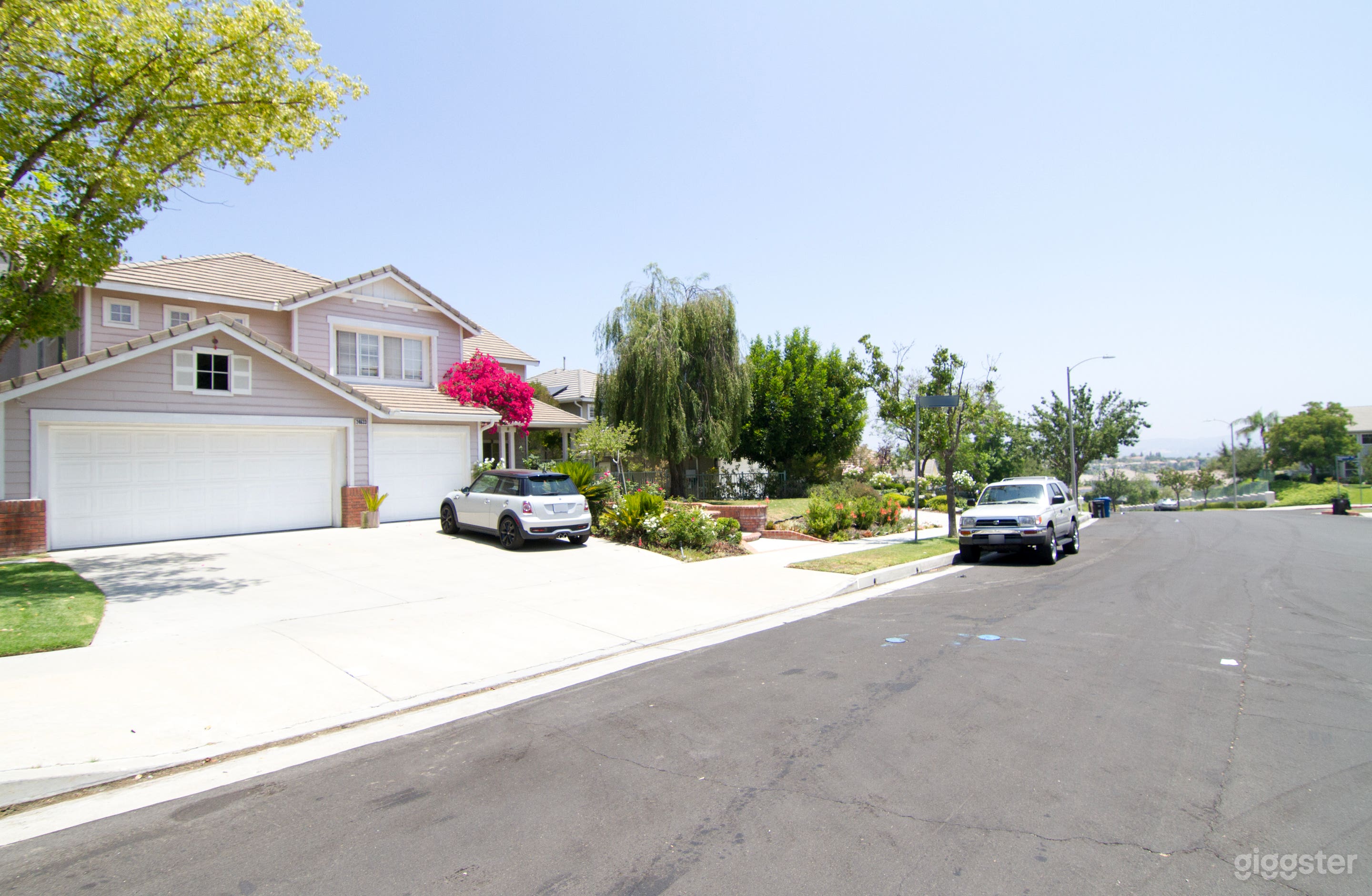 T junction location of the home...easier to film and great vantage point