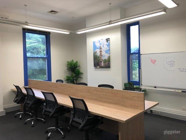Modern Meeting Room in Collingwood Photo 3