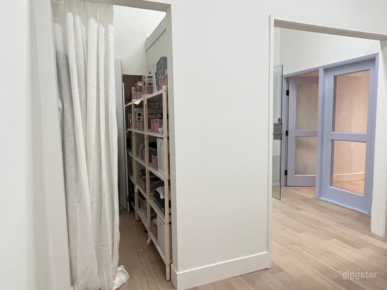  Yaletown Creative Studio 