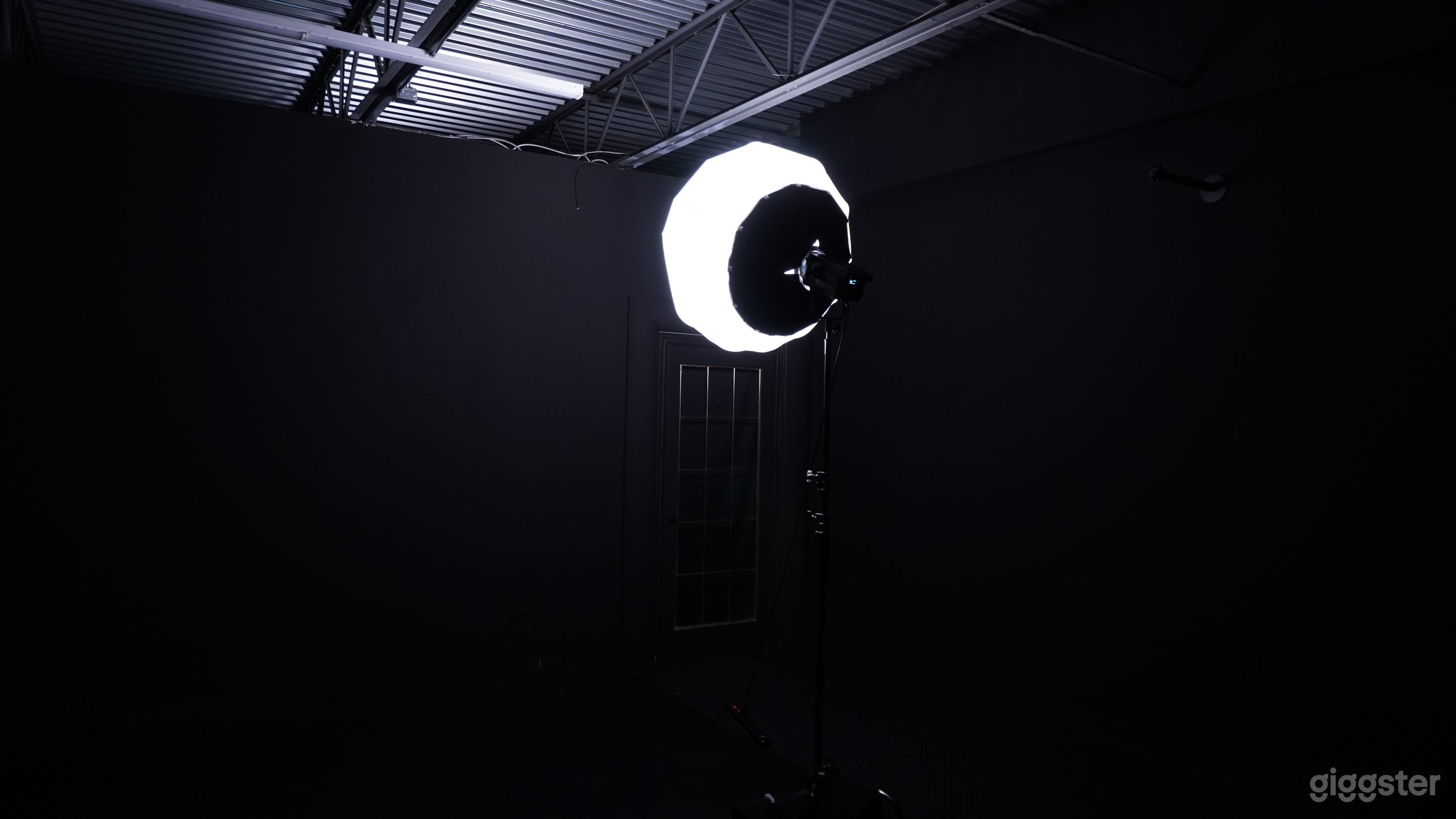 Black Box Production Studio Photo 2