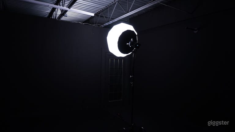  Black Box Production Studio 