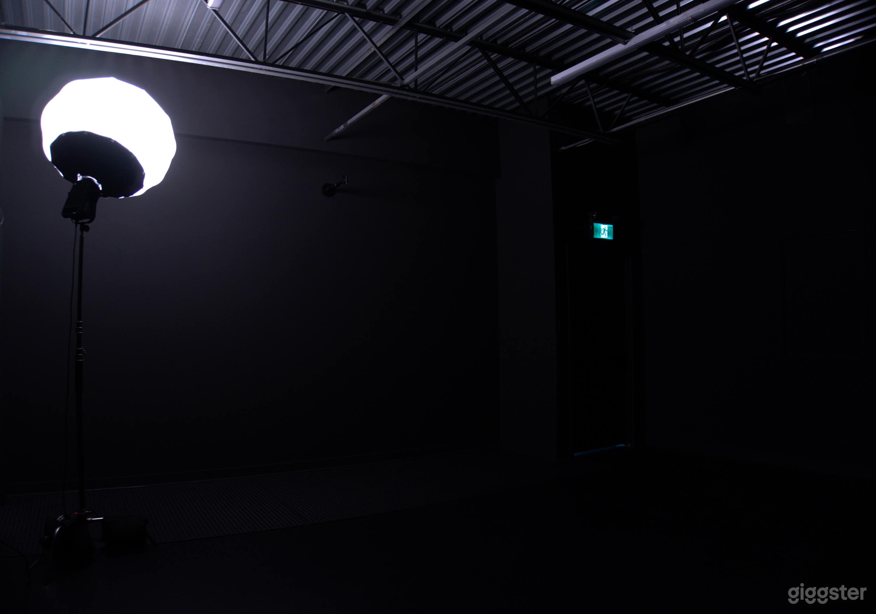 Black Box Production Studio Photo 3