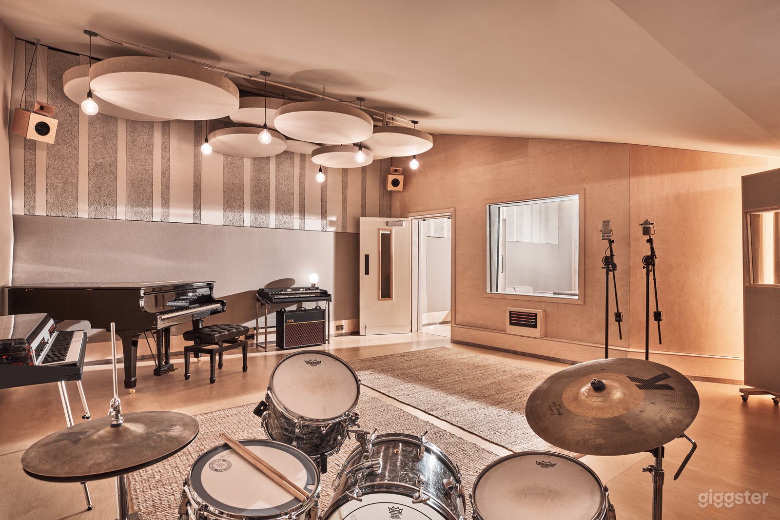The Club Recording Studio Photo 3