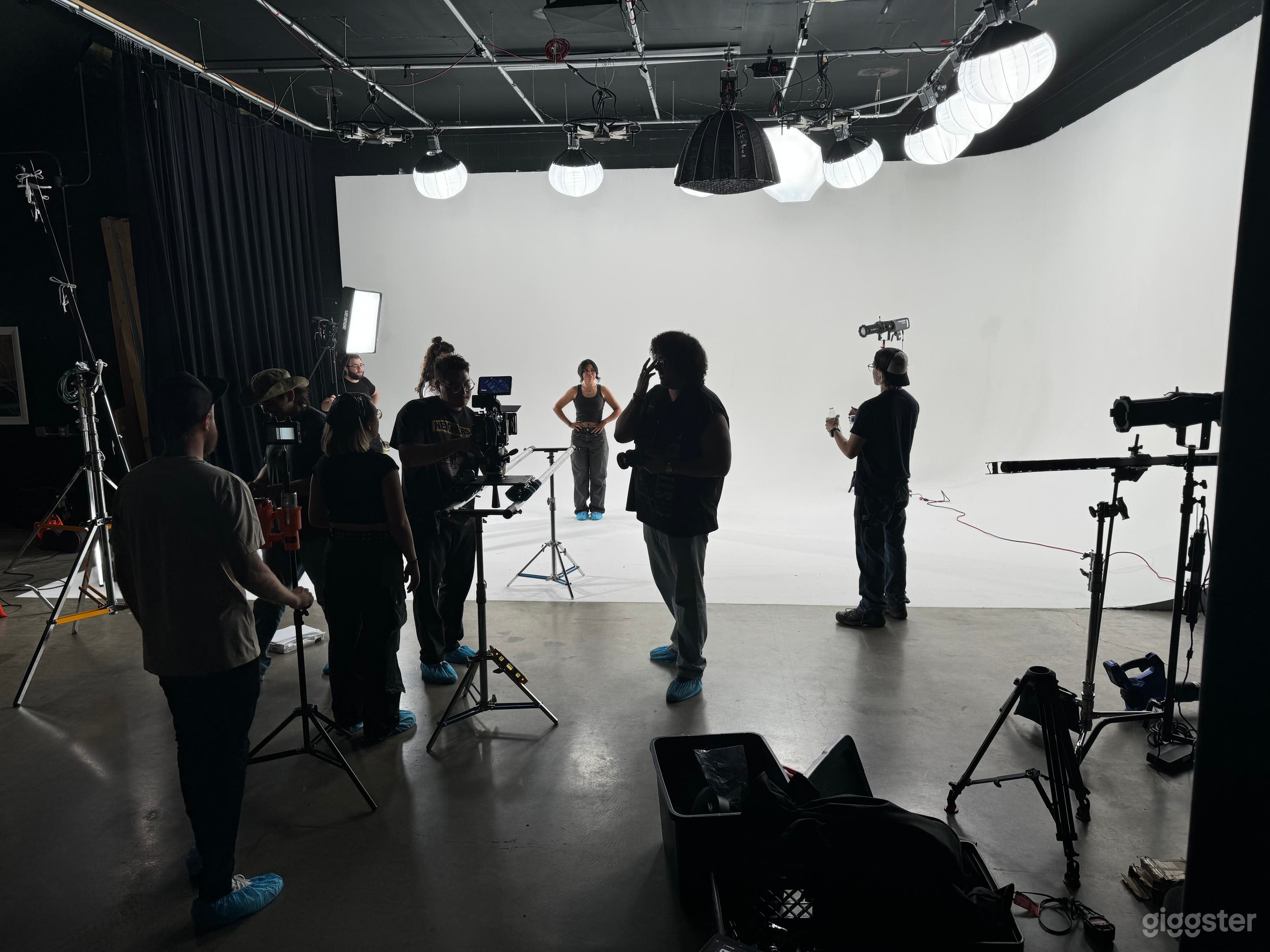 Professional Sound Stage Green/White Cyc Screens  Photo 2