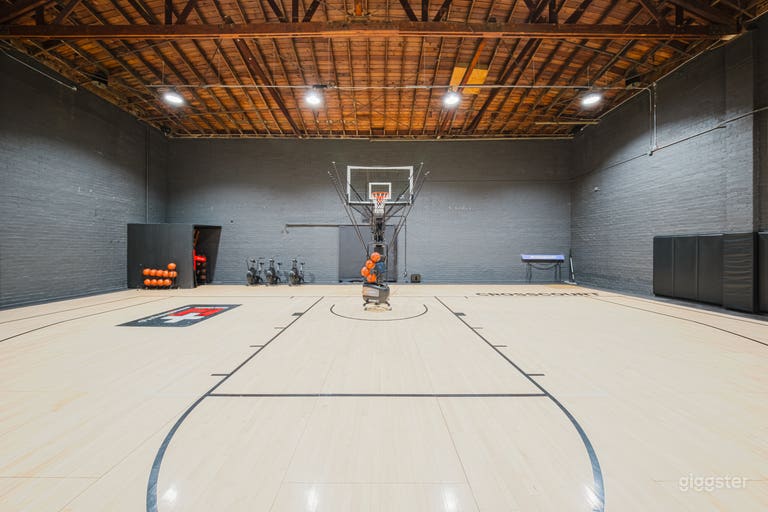  CROSS COURT INDUSTRIAL BASKETBALL COMPLEX 