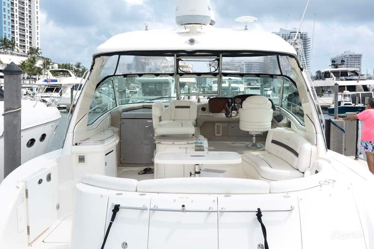  Cruise around Miami in style 54' Searay MB Marina 