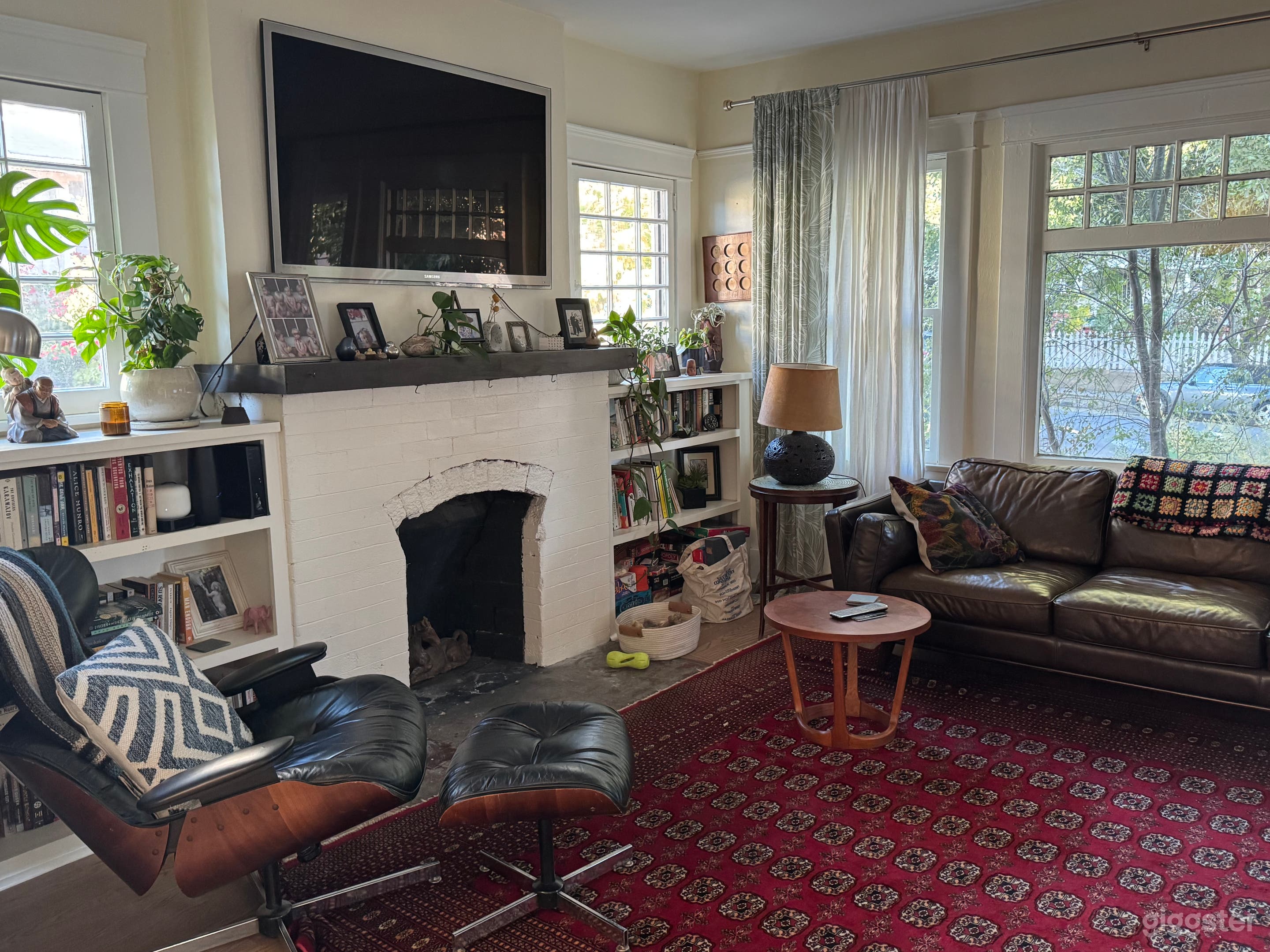 Charming Vintage 20th-Century Home in Eagle Rock Photo 4