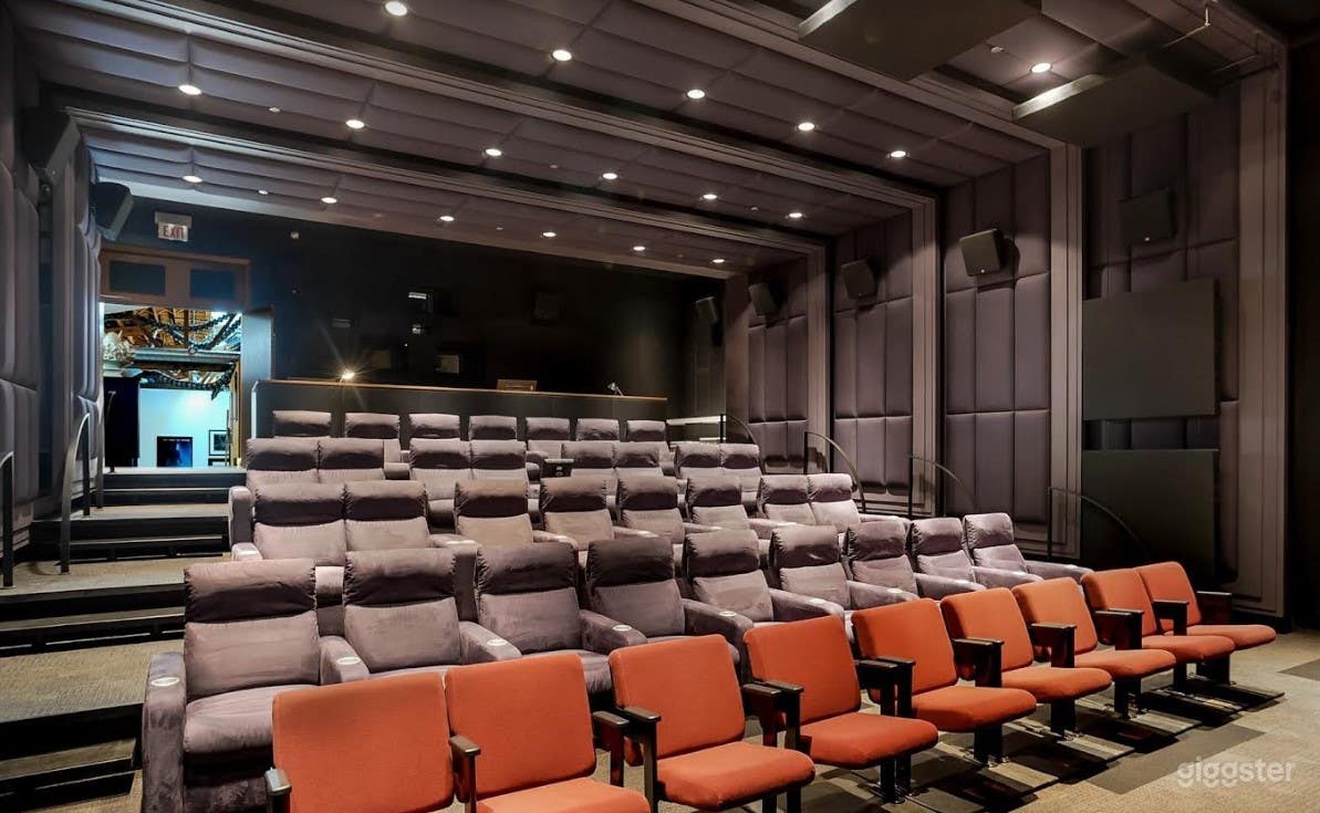 Unique Theater Experience | Northside Chicago Photo 1