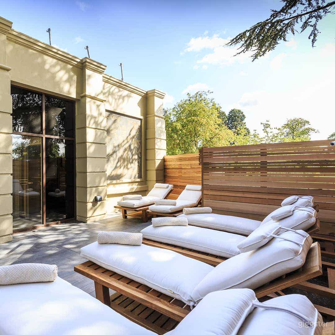 CHARLE'S GARDEN Photo 3