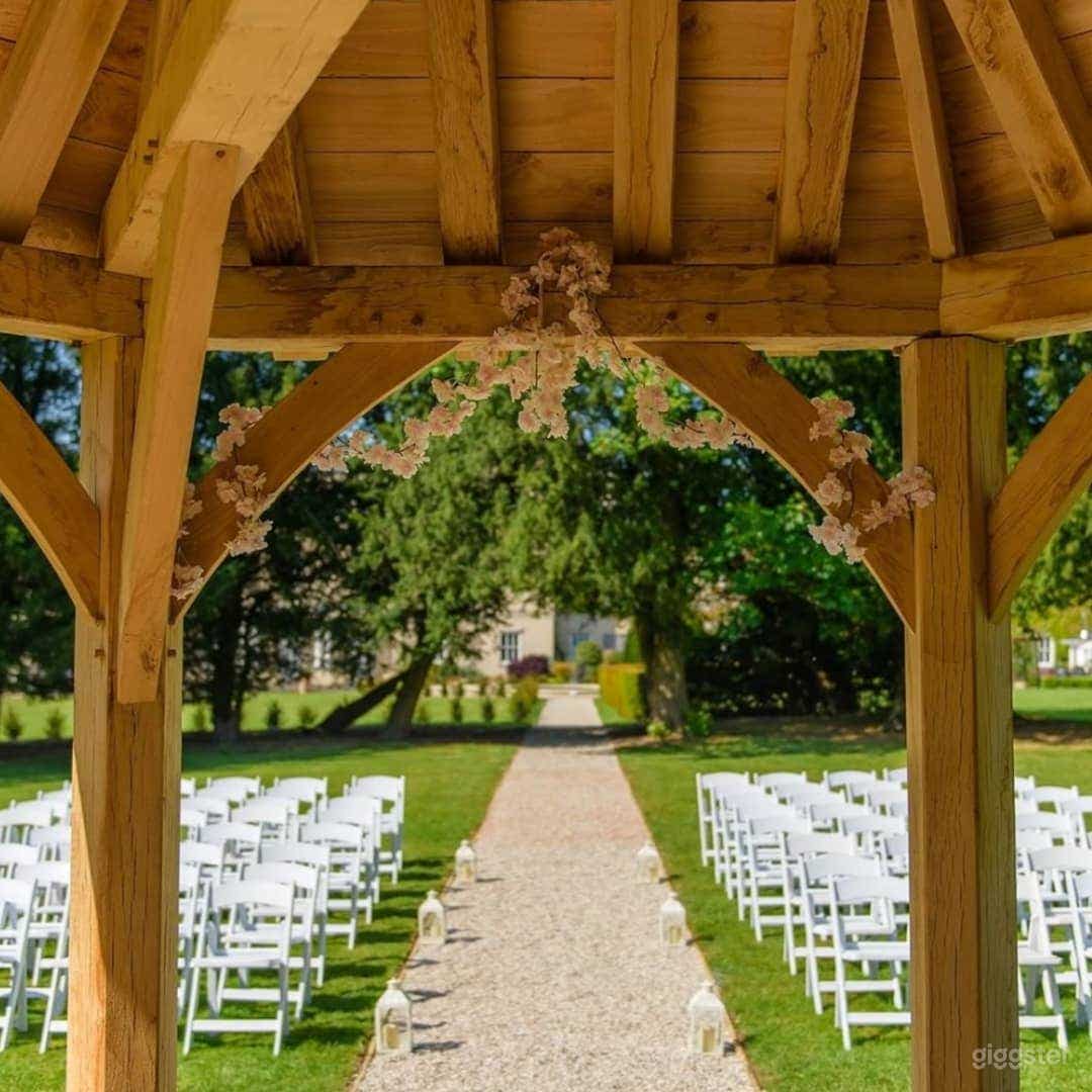 CHARLE'S GARDEN Photo 2