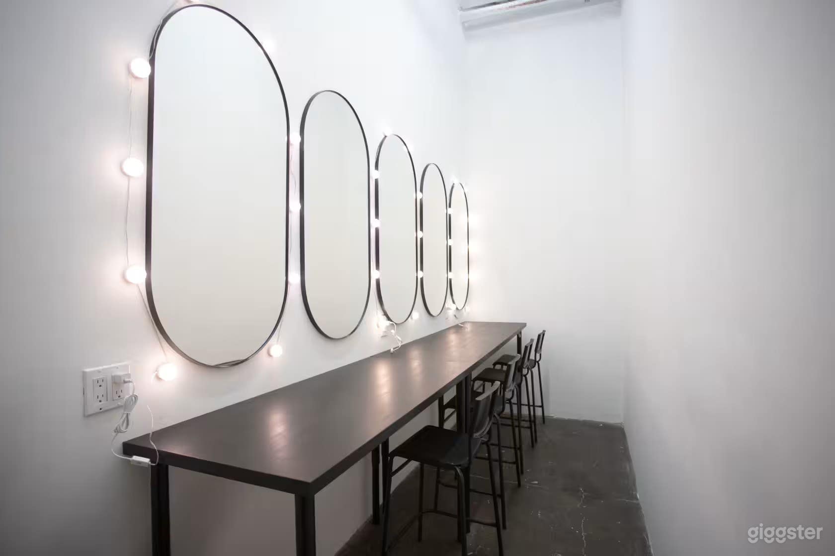 Makeup studio - Bushwick Photo 2