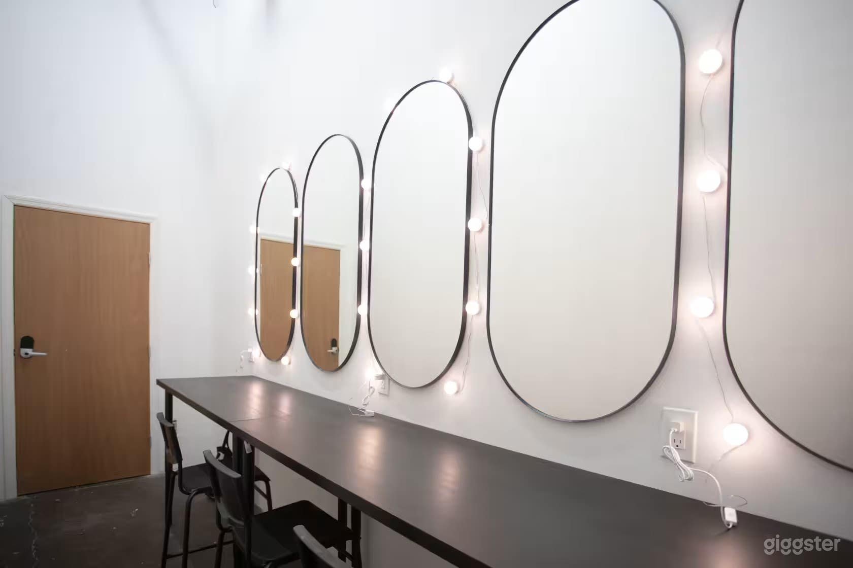 Makeup studio - Bushwick Photo 3