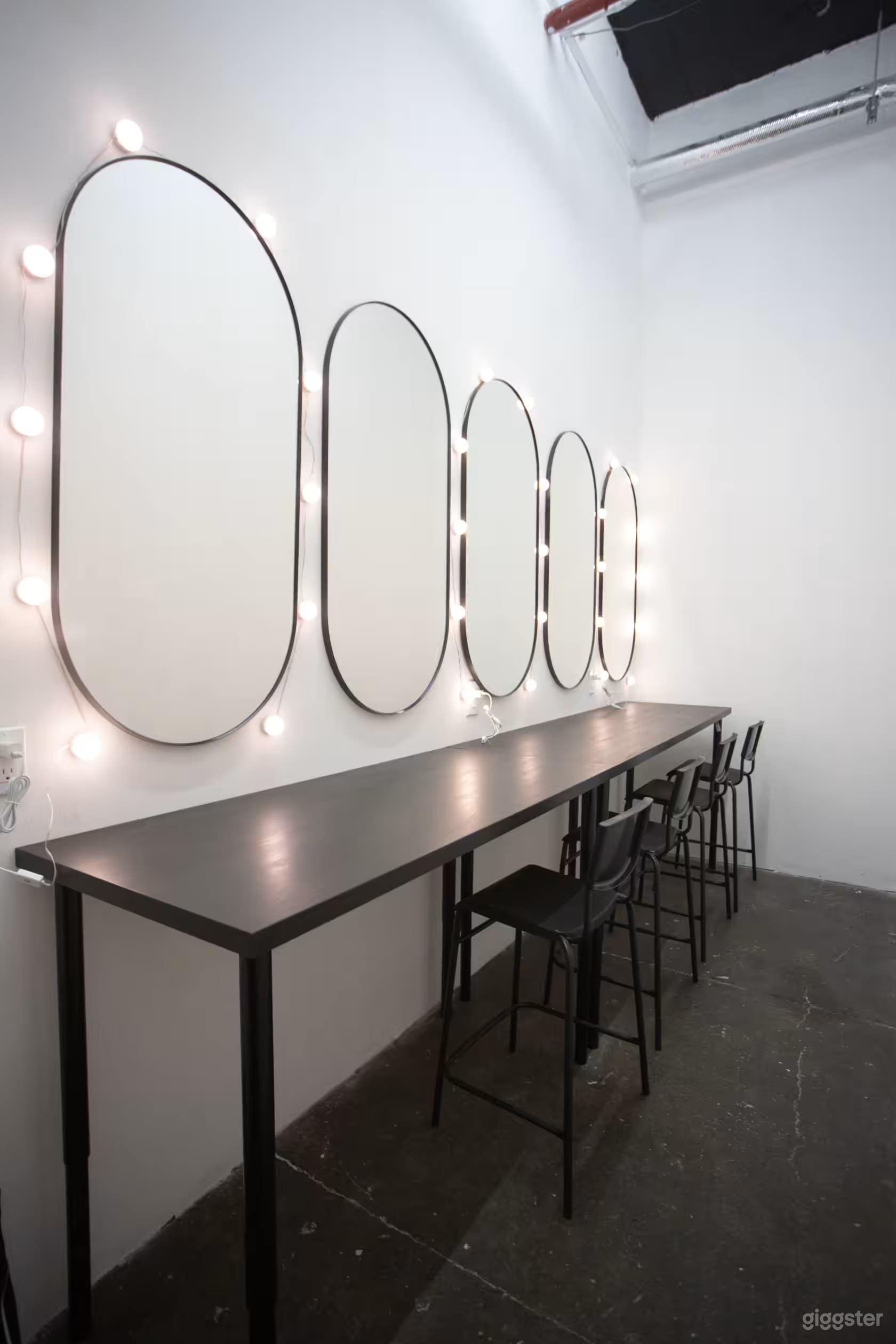 Makeup studio - Bushwick Photo 4