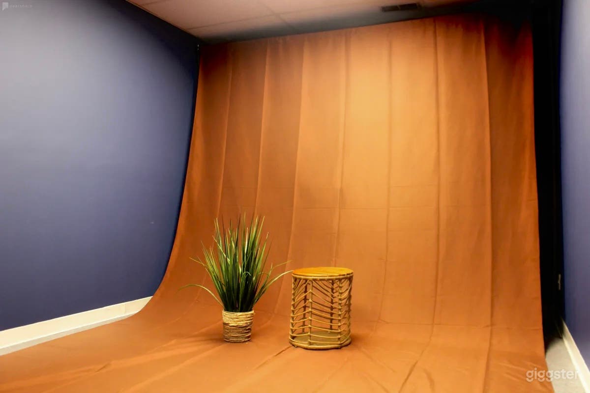 Awesome Creative Studio Space Photo 1