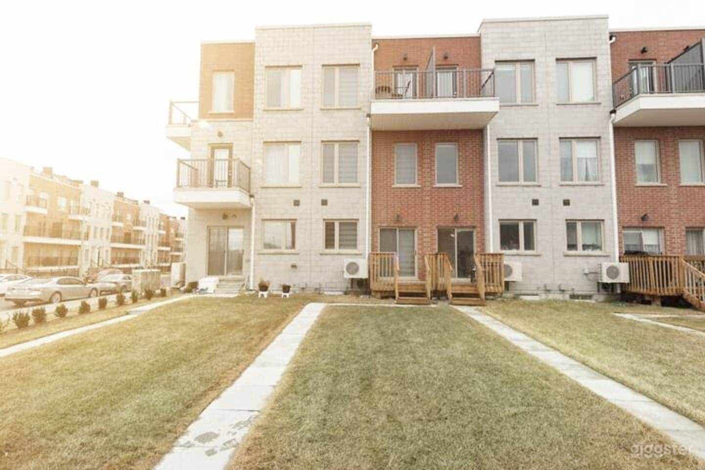 ONE Of A KIND HOME 4,000 S.Q. FT Photo 1