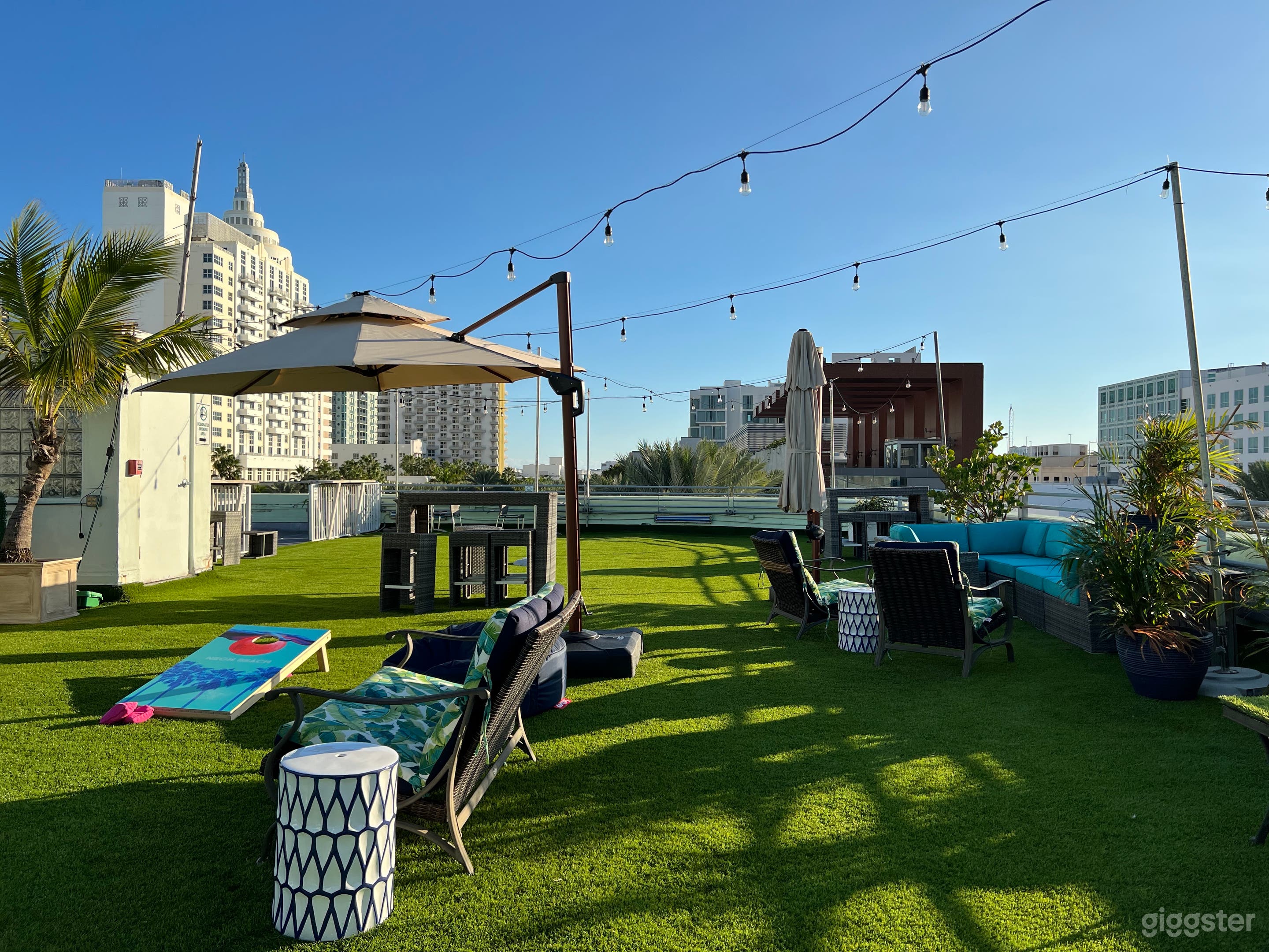 Spacious Rooftop Patio In The Heart Of Miami Beach Photo 3