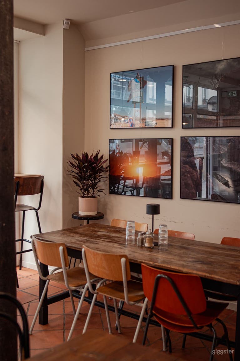  Cozy All-Day Brunch Spot in Paris 