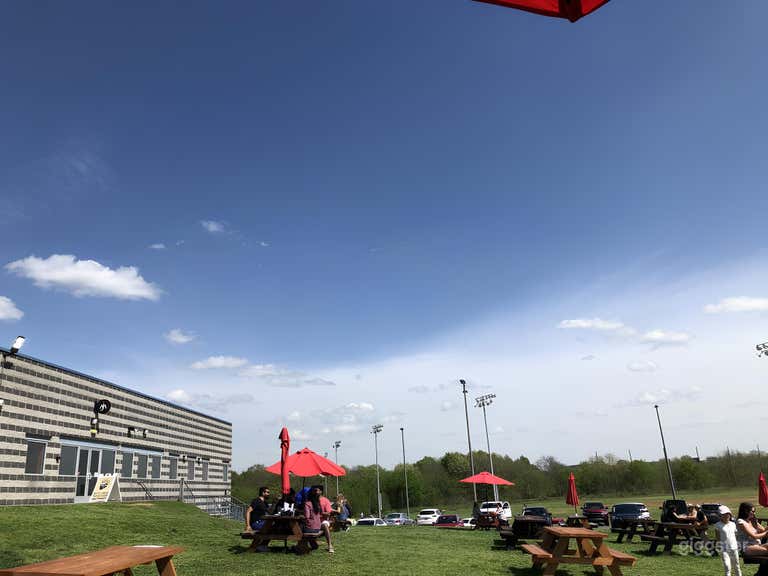 Cervecería deportiva en Pineville, NC, excelente cerveza y comida excepcional (todo el lugar) 