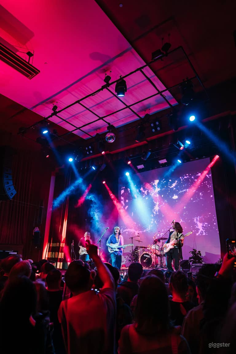  Vancouver's  Art Deco landmark 