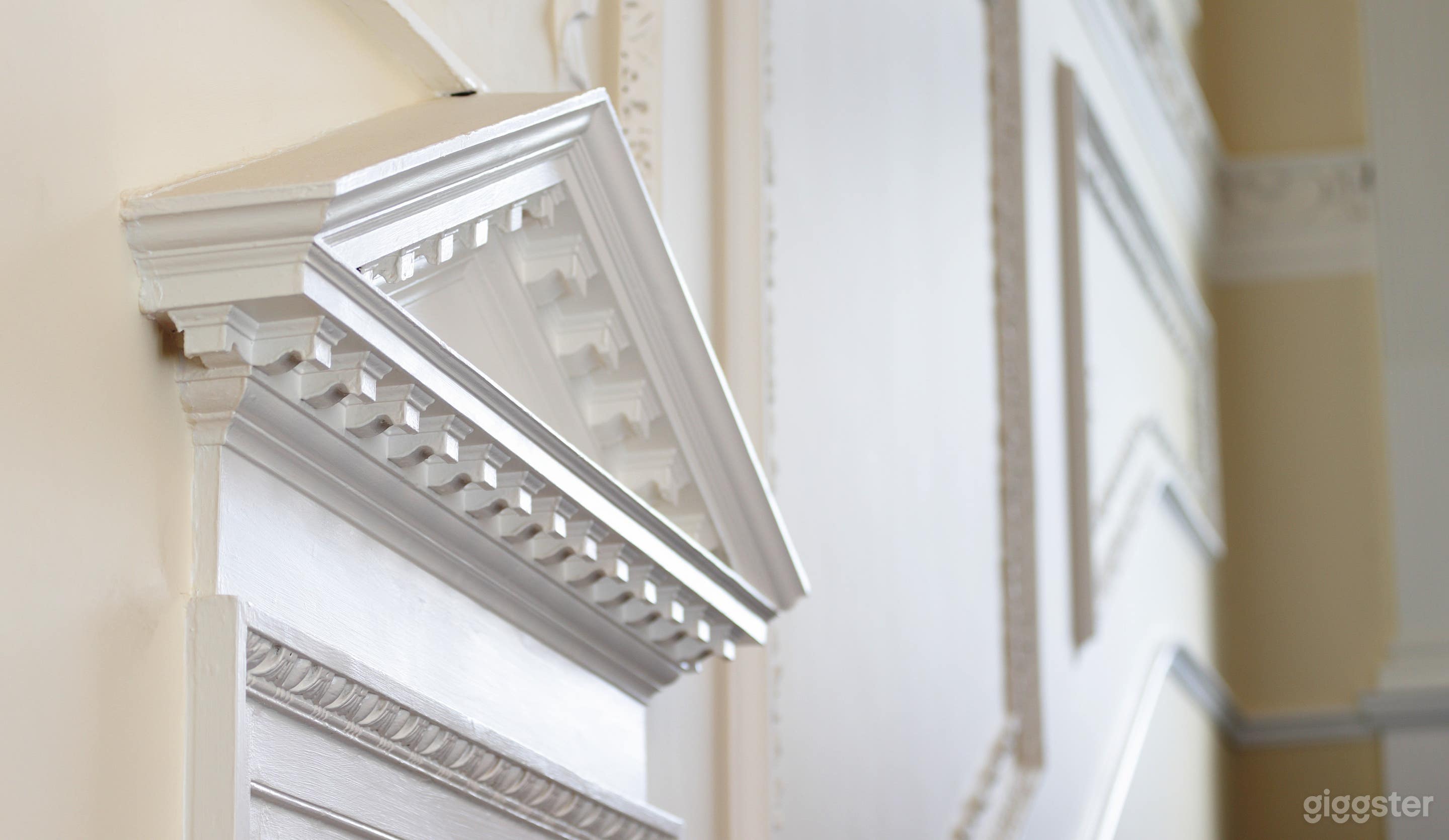 Exquisite Georgian Boardroom Photo 3